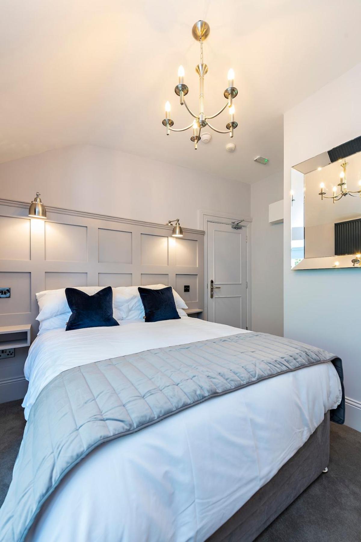 Modern On The Marina Dublin