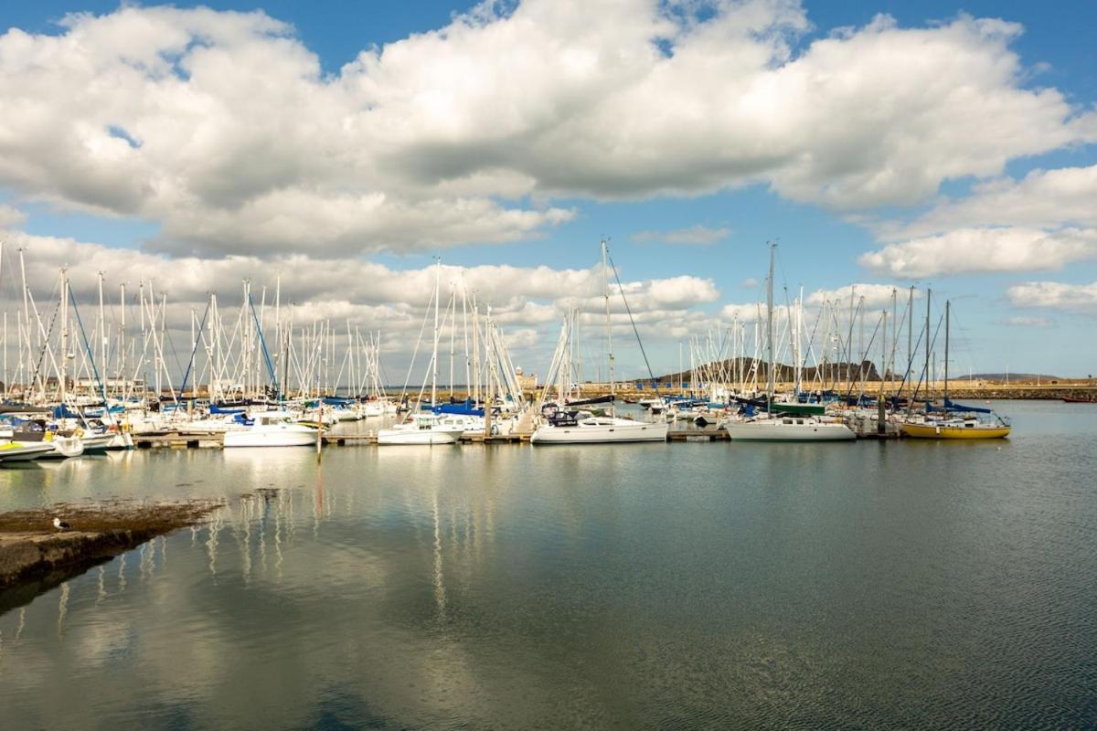 Modern On The Marina Appartement Dublin